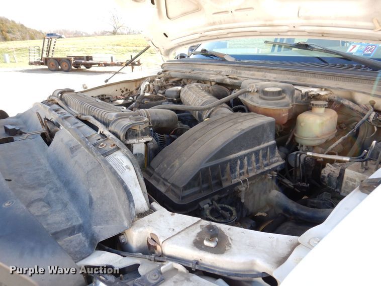 image for item JL9805 2005 Ford F550 Super Duty XL  Crew Cab flatbed truck