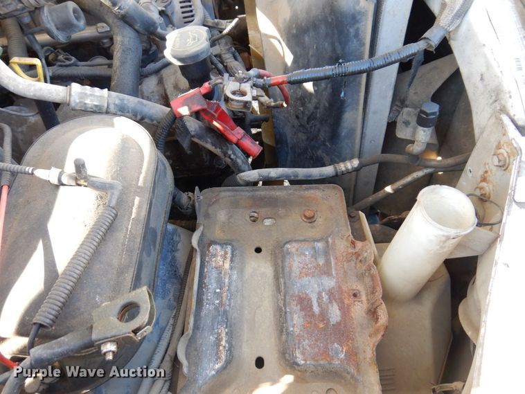 image for item JL9805 2005 Ford F550 Super Duty XL  Crew Cab flatbed truck