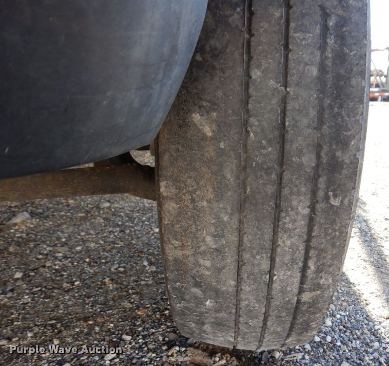 image for item JL9805 2005 Ford F550 Super Duty XL  Crew Cab flatbed truck