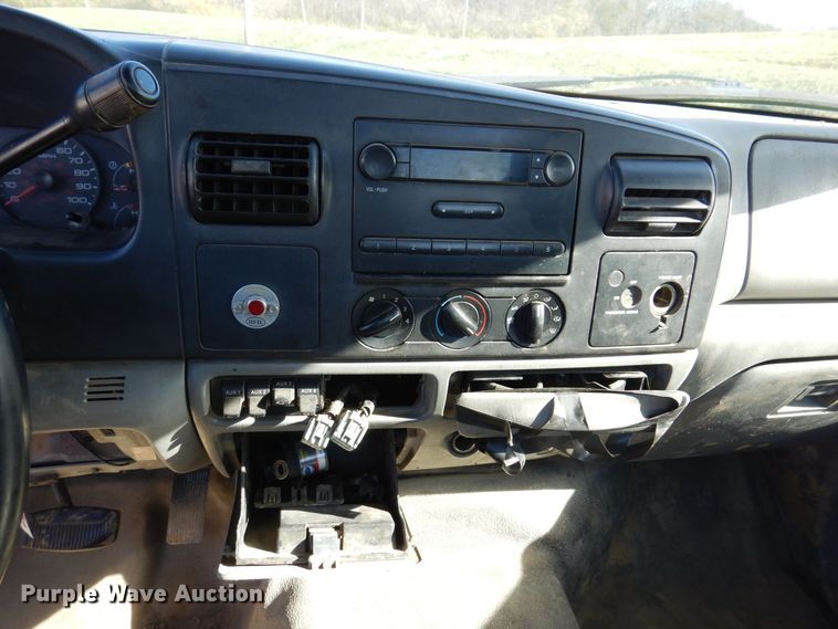 image for item JL9806 2007 Ford F450 Super Duty XL  utility / service truck