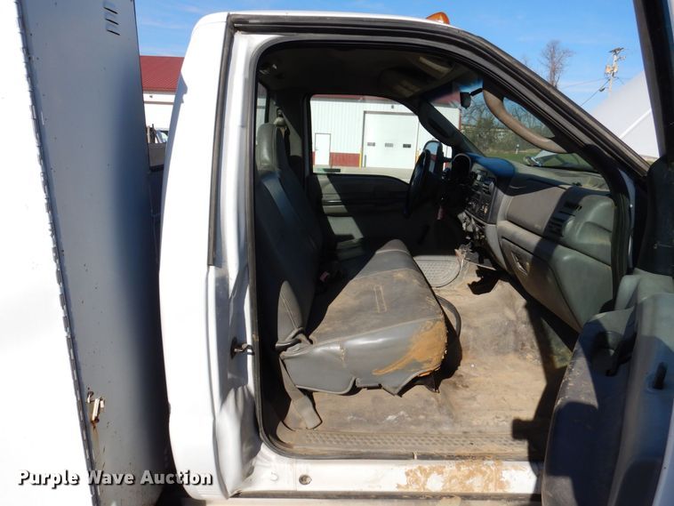 image for item JL9806 2007 Ford F450 Super Duty XL  utility / service truck