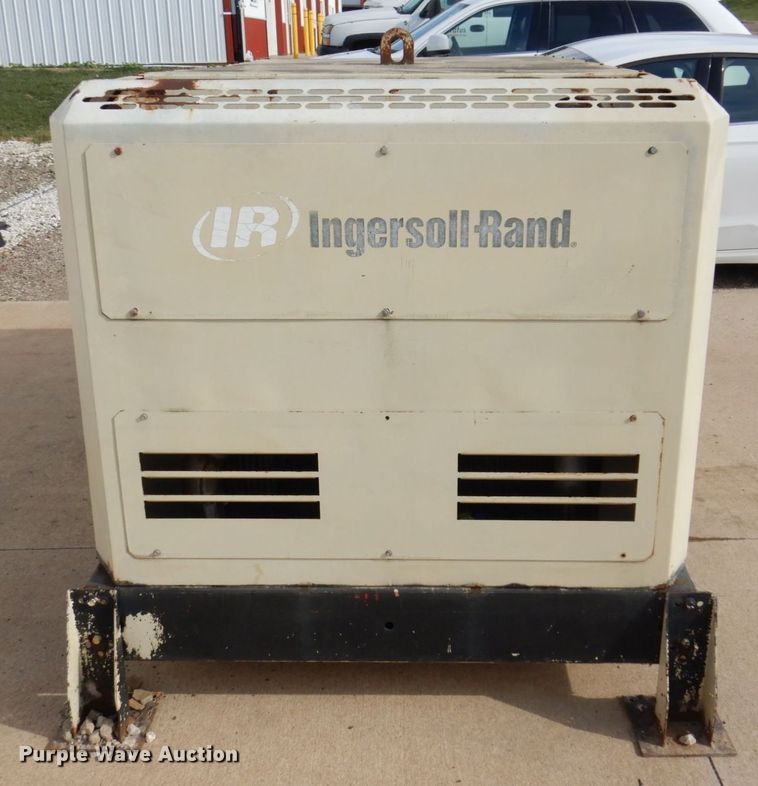 image for item JL9809 2006 Ingersoll Rand XP375WCU  air compressor
