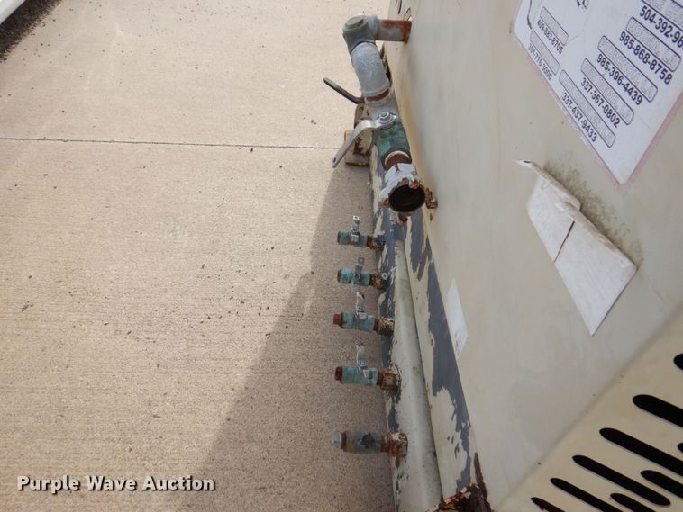 image for item JL9809 2006 Ingersoll Rand XP375WCU  air compressor