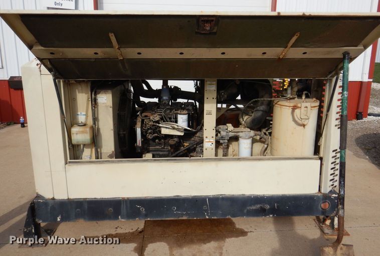 image for item JL9809 2006 Ingersoll Rand XP375WCU  air compressor