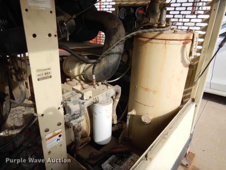 image for item JL9809 2006 Ingersoll Rand XP375WCU  air compressor