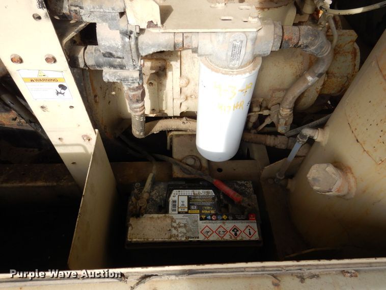 image for item JL9809 2006 Ingersoll Rand XP375WCU  air compressor