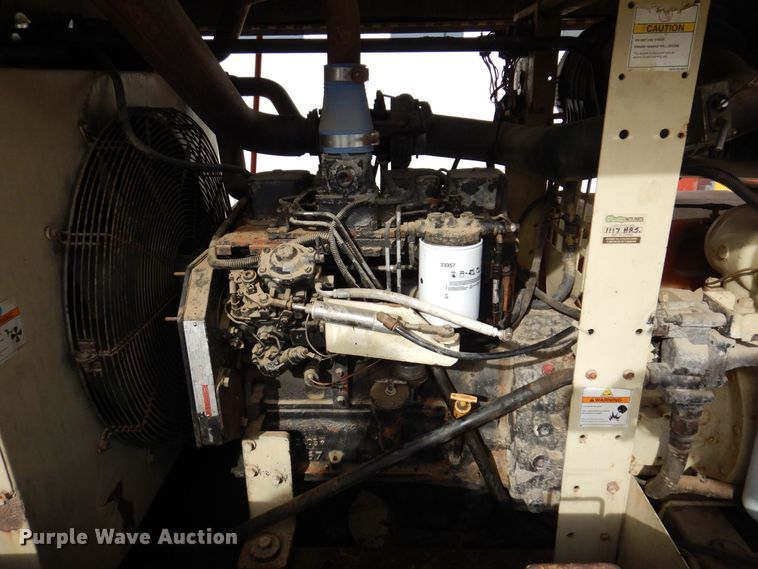 image for item JL9809 2006 Ingersoll Rand XP375WCU  air compressor