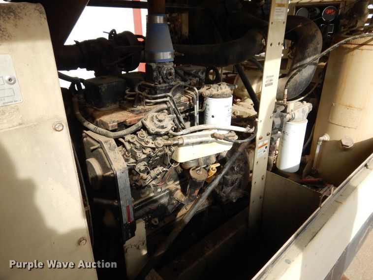 image for item JL9809 2006 Ingersoll Rand XP375WCU  air compressor