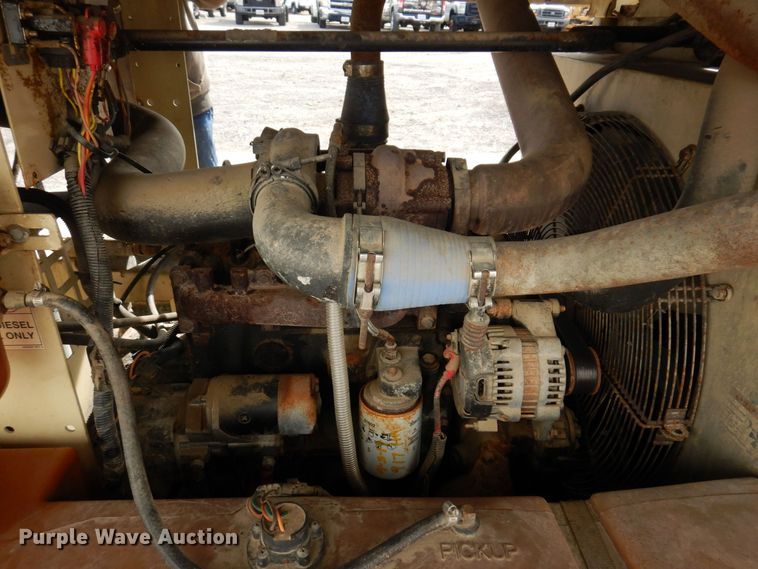 image for item JL9809 2006 Ingersoll Rand XP375WCU  air compressor