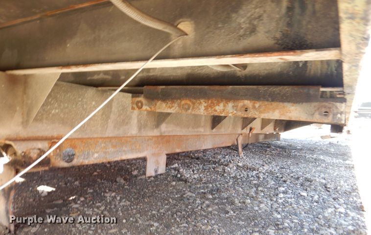 image for item JL9810 Dump flatbed