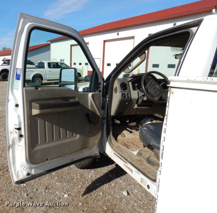 image for item JL9812 2008 Ford F450 Super Duty XL  utility / service truck