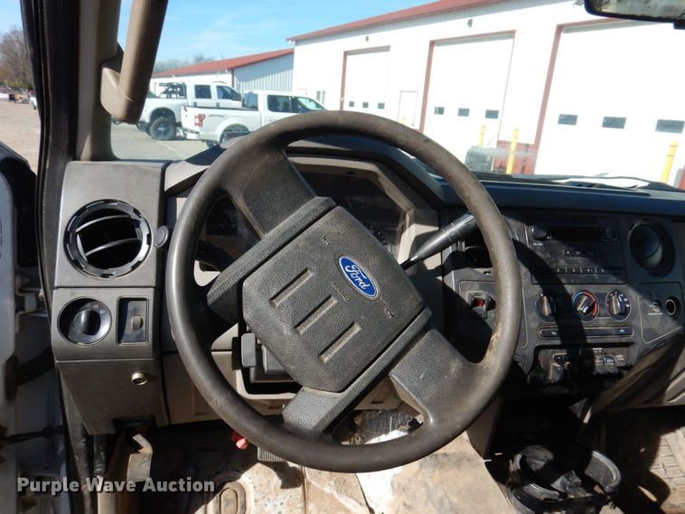 image for item JL9812 2008 Ford F450 Super Duty XL  utility / service truck