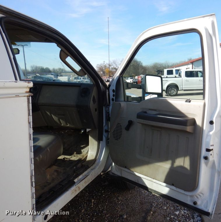 image for item JL9812 2008 Ford F450 Super Duty XL  utility / service truck