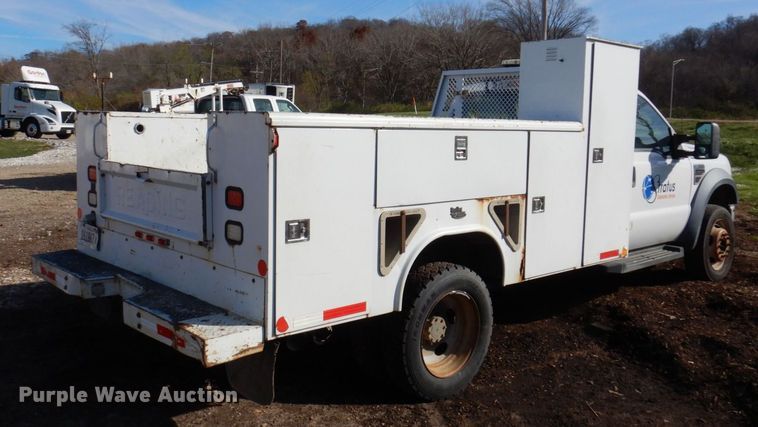 image for item JL9813 2009 Ford F550 Super Duty XL  utility / service truck