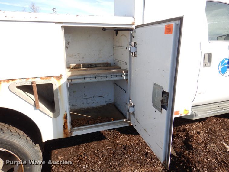 image for item JL9813 2009 Ford F550 Super Duty XL  utility / service truck