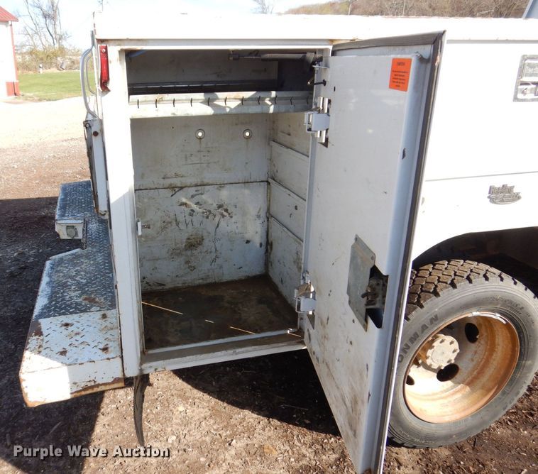 image for item JL9813 2009 Ford F550 Super Duty XL  utility / service truck