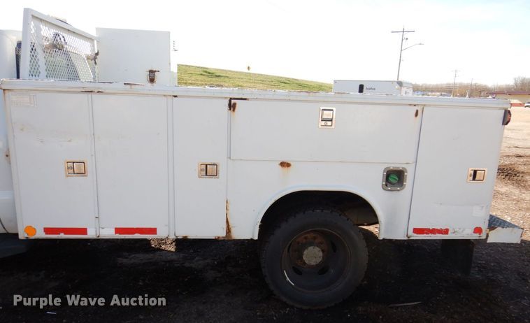 image for item JL9813 2009 Ford F550 Super Duty XL  utility / service truck