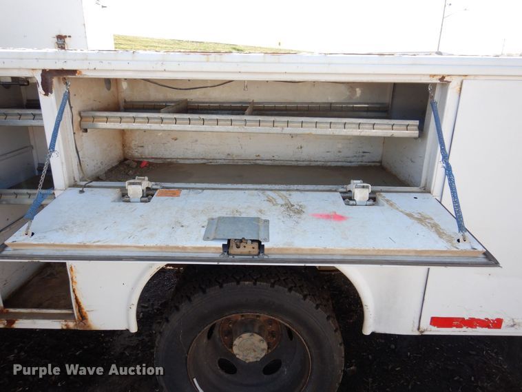 image for item JL9813 2009 Ford F550 Super Duty XL  utility / service truck