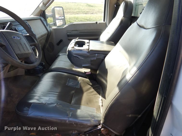 image for item JL9813 2009 Ford F550 Super Duty XL  utility / service truck