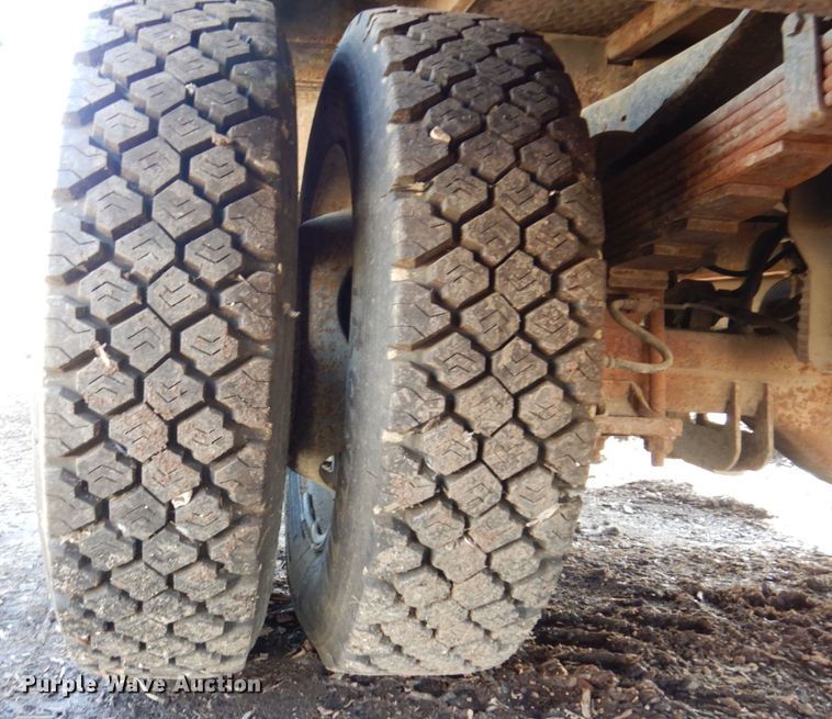 image for item JL9813 2009 Ford F550 Super Duty XL  utility / service truck