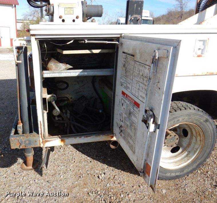 image for item JL9814 2008 Ford F550 Super Duty XL  utility / service truck