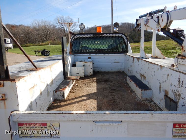 image for item JL9814 2008 Ford F550 Super Duty XL  utility / service truck