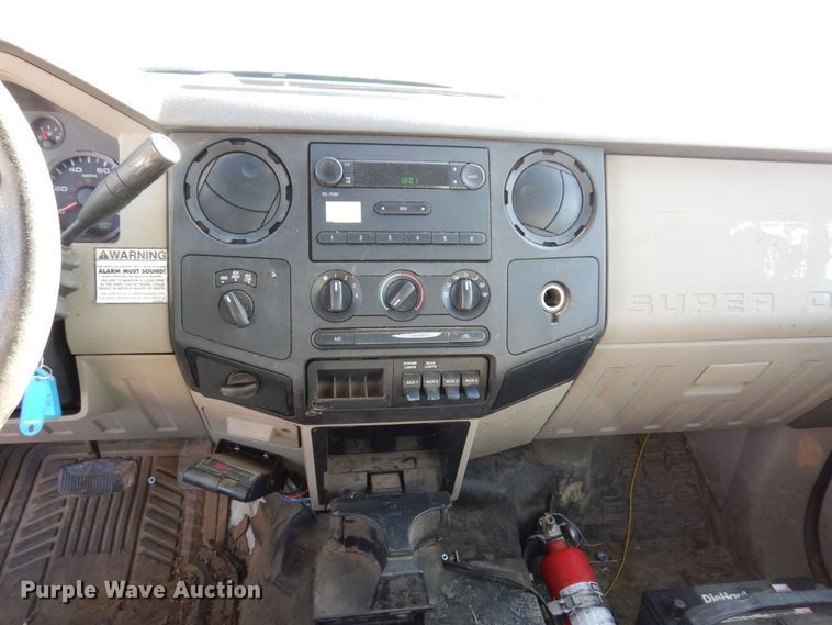 image for item JL9814 2008 Ford F550 Super Duty XL  utility / service truck