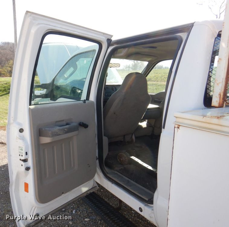 image for item JL9814 2008 Ford F550 Super Duty XL  utility / service truck