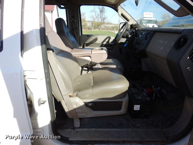 image for item JL9814 2008 Ford F550 Super Duty XL  utility / service truck
