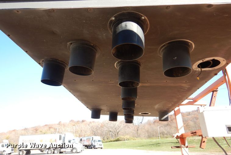 image for item JL9815 (3) arrow board trailers