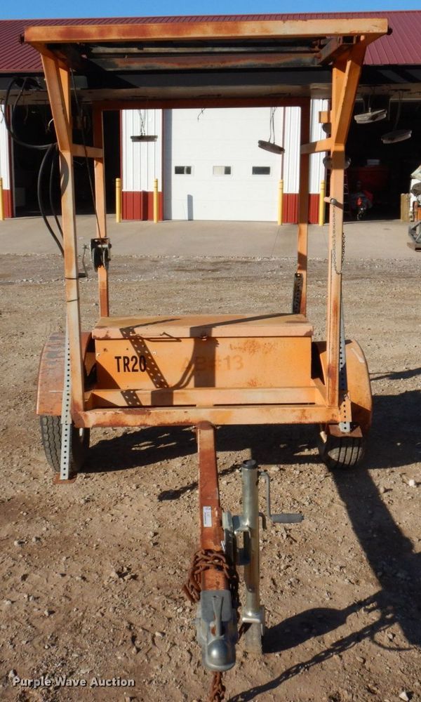 image for item JL9815 (3) arrow board trailers