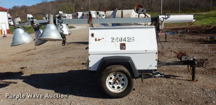 image for item JL9818 1999 Magnum 4060IMH  light plant