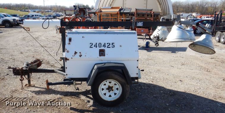 image for item JL9818 1999 Magnum 4060IMH  light plant