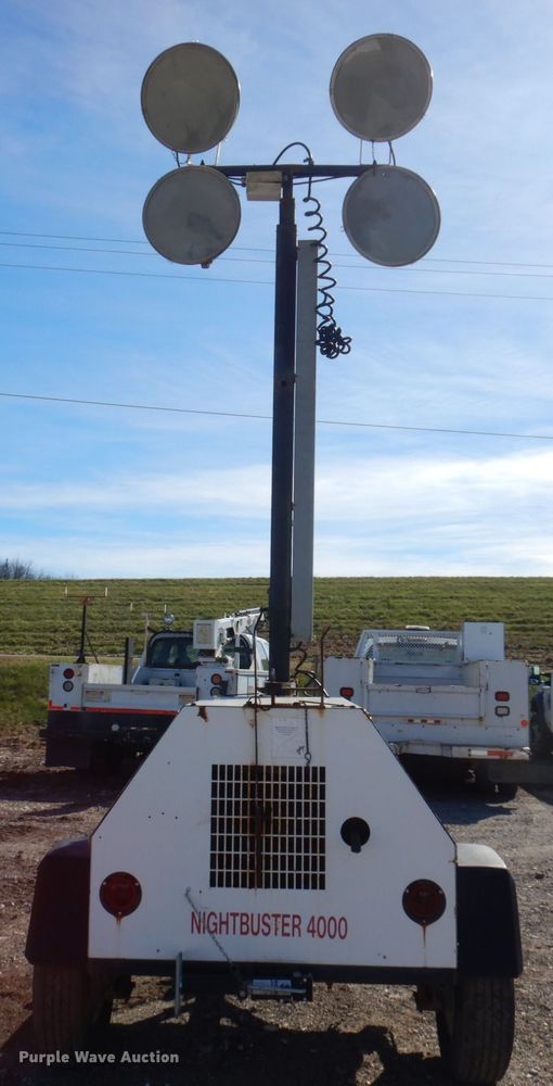 image for item JL9818 1999 Magnum 4060IMH  light plant