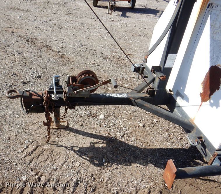 image for item JL9818 1999 Magnum 4060IMH  light plant