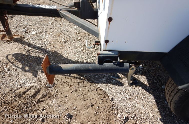 image for item JL9818 1999 Magnum 4060IMH  light plant