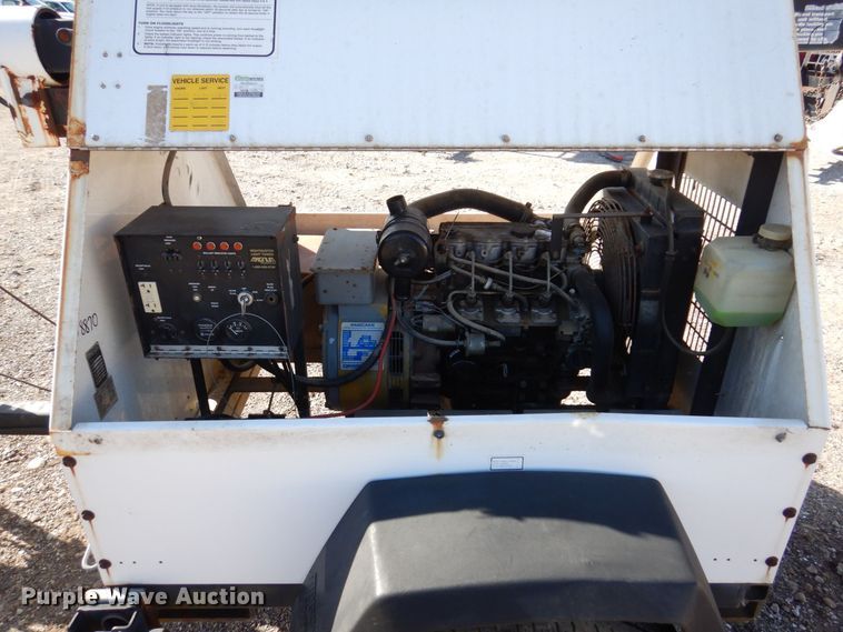 image for item JL9818 1999 Magnum 4060IMH  light plant