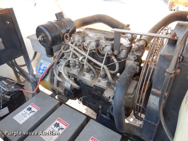 image for item JL9818 1999 Magnum 4060IMH  light plant