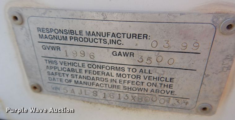 image for item JL9818 1999 Magnum 4060IMH  light plant