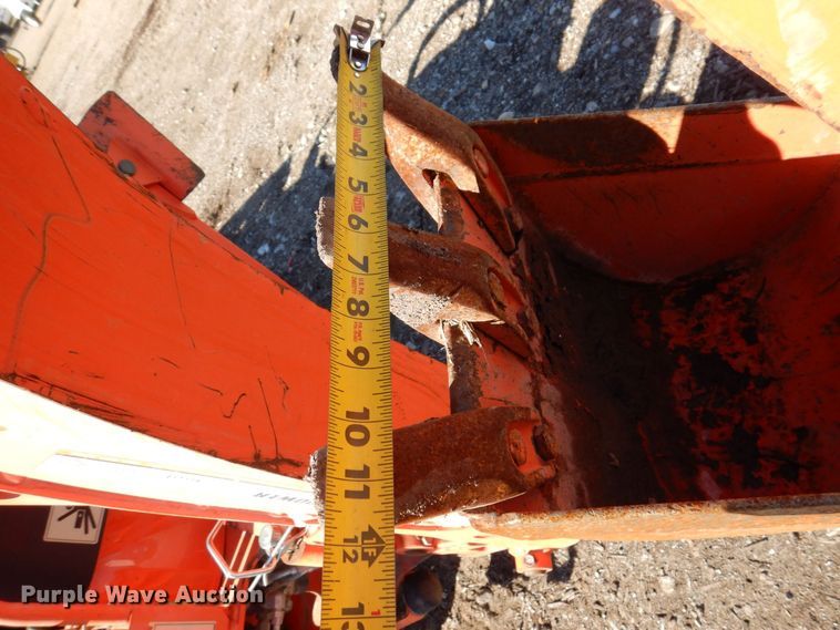 image for item JL9822 2014 Kubota BX25DLB  MFWD tractor