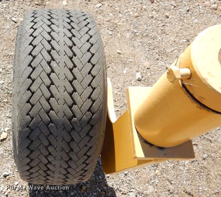 image for item JL9824 83"W compact utility loader grader