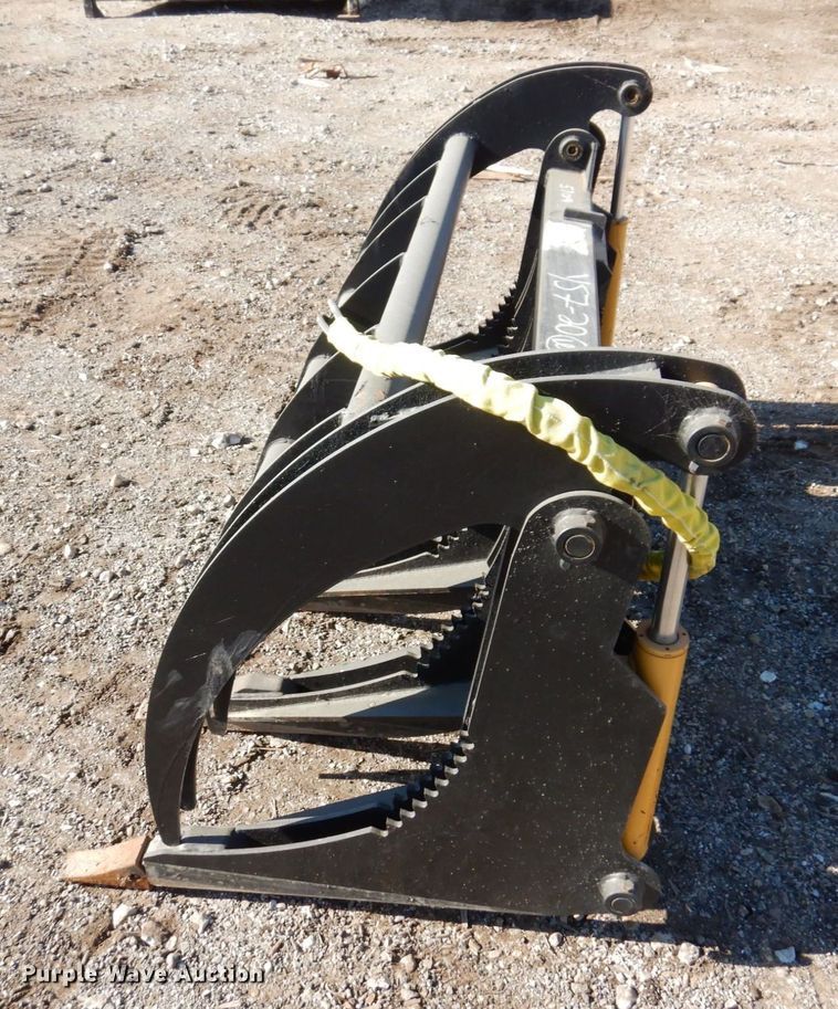 image for item JL9826 66"W skid steer grapple bucket