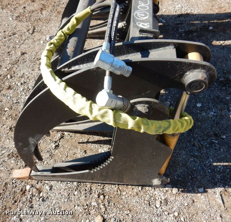 image for item JL9826 66"W skid steer grapple bucket