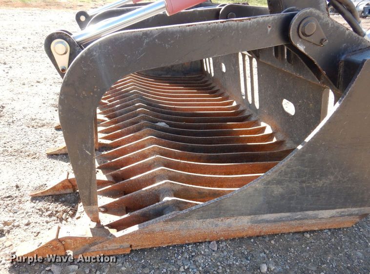 image for item JL9829 72"W skid steer grapple bucket