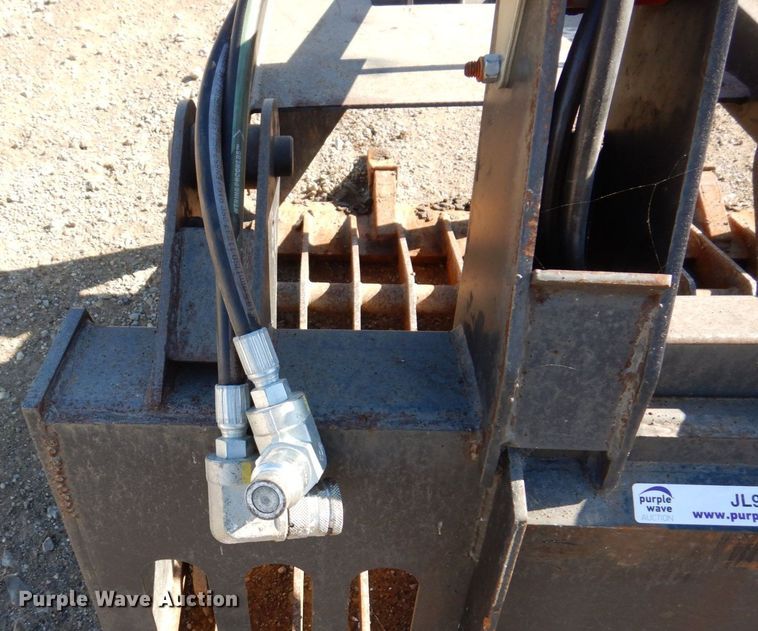 image for item JL9829 72"W skid steer grapple bucket