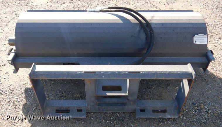 image for item JL9834 72"W skid steer broom