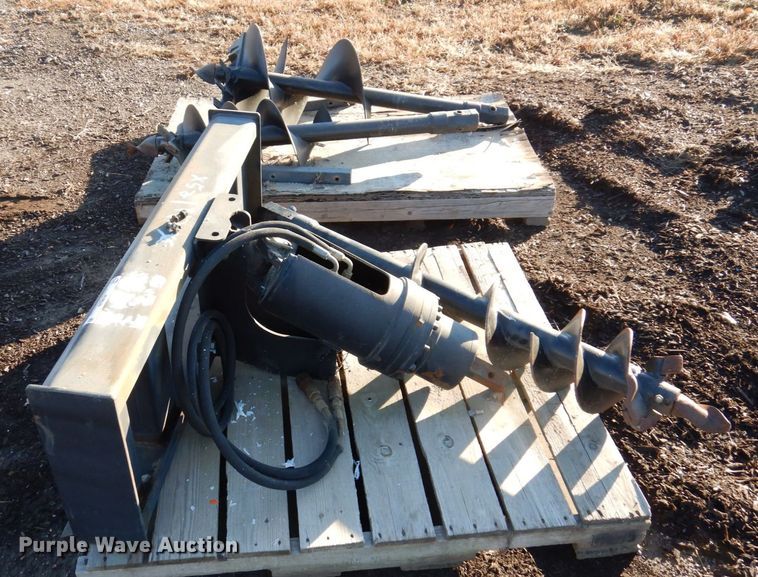 image for item JL9839 Skid steer auger