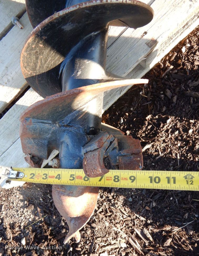 image for item JL9839 Skid steer auger