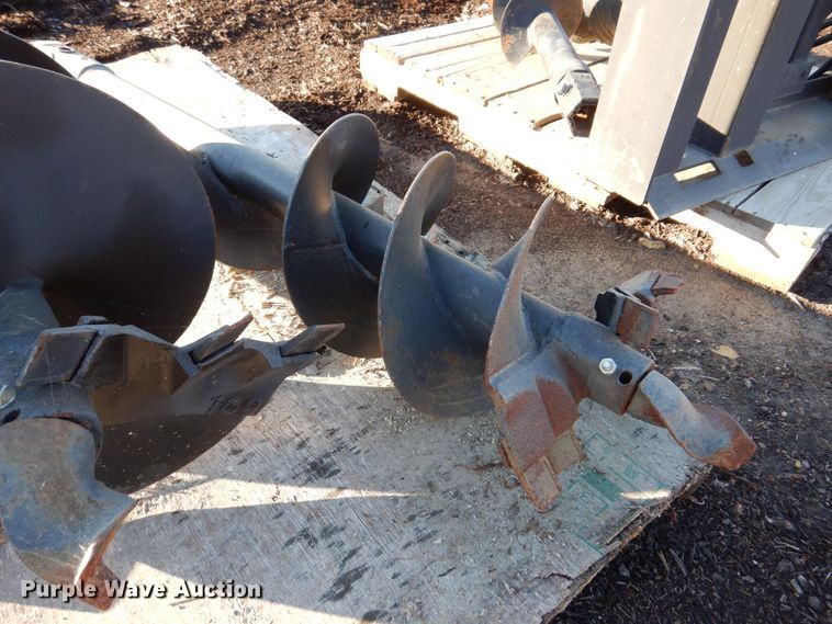 image for item JL9839 Skid steer auger