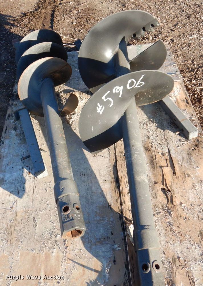 image for item JL9839 Skid steer auger